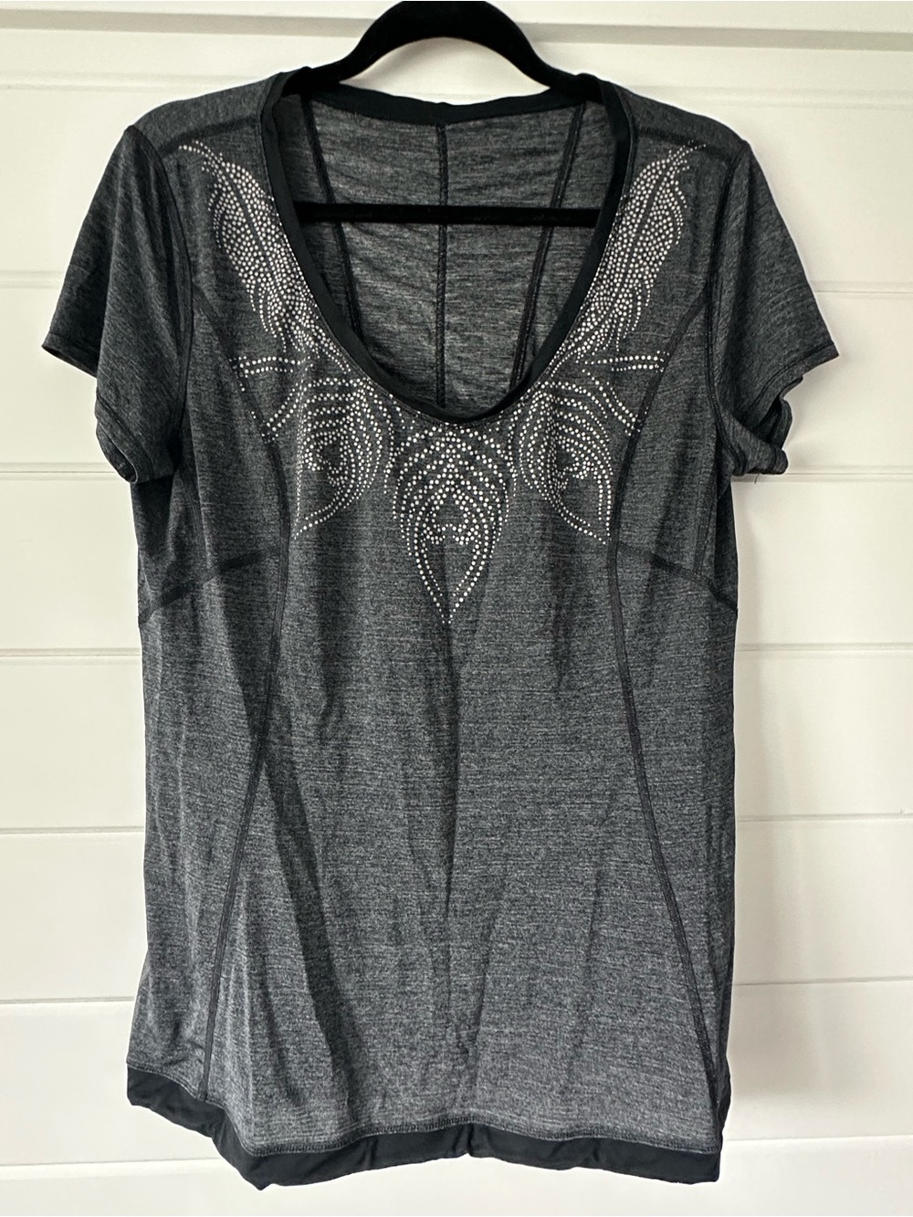 lululemon athletica sz 12 Charcoal Gray Scoop Neck Running Tee